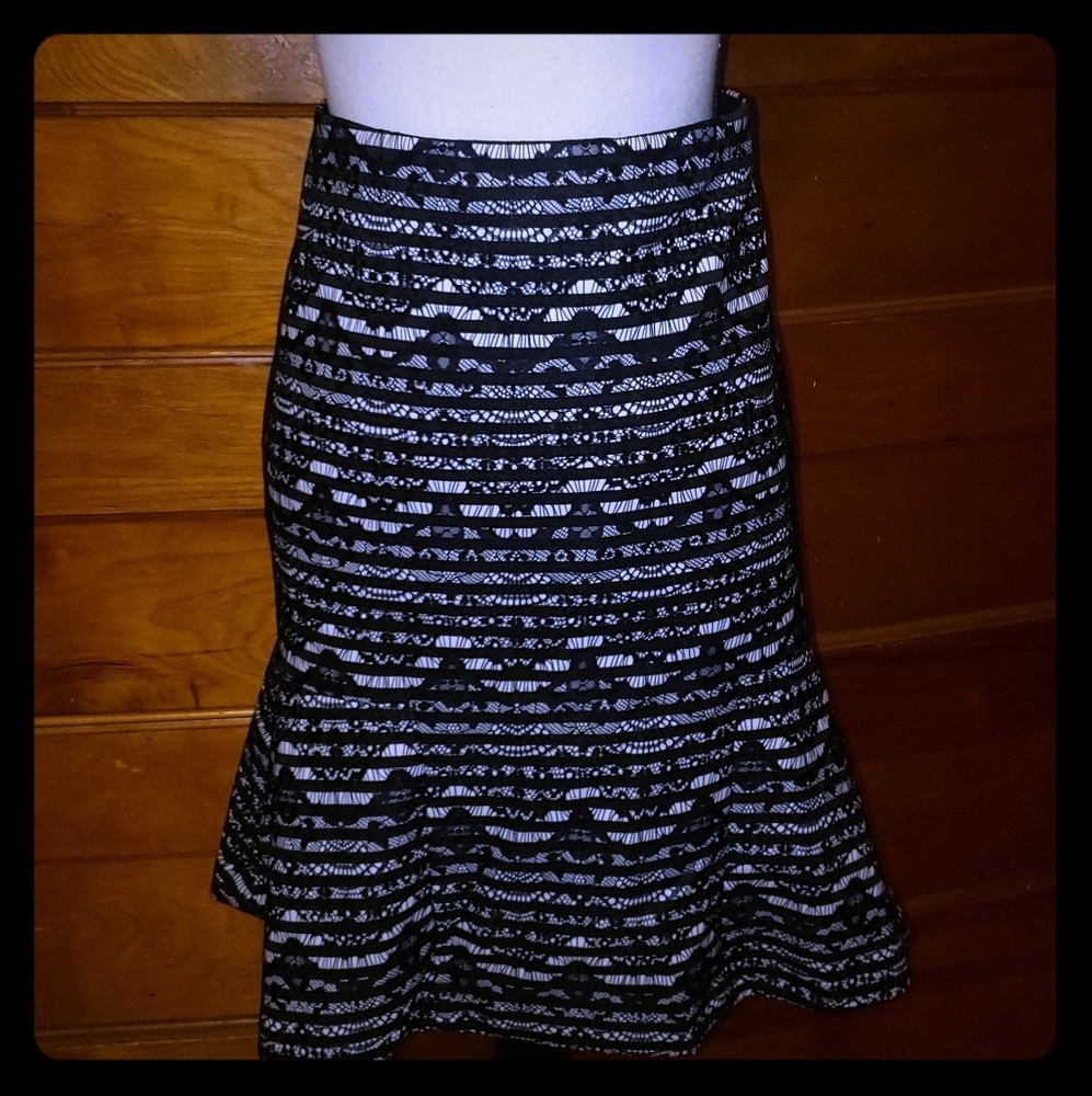 Black and white patterned skirt